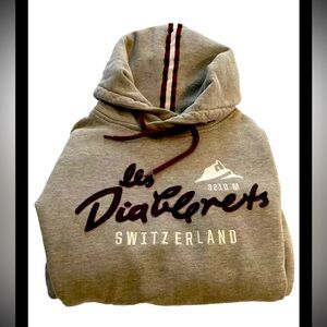 Swiss Ski Lodge hoodie sweatshirt. Vintage women’s Large. 🇨🇭🚠and elevation noted